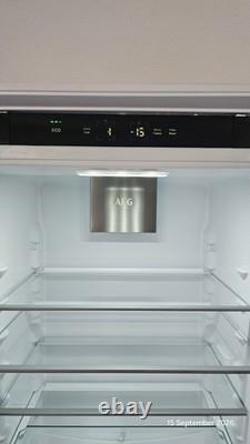 AEG NSC7G181DS Fridge Freezer Integrated 70/30 No Frost
