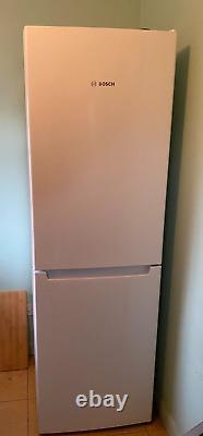 Bosch 60/40 Fridge Freezer White Free Standing Frost Free KGN34NW3AG