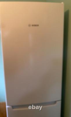 Bosch 60/40 Fridge Freezer White Free Standing Frost Free KGN34NW3AG