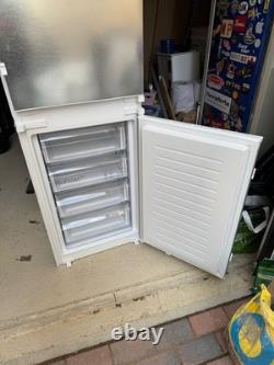 Bosch KIN85NSE0G Fridge Freezer Fully Integrated 50/50 Split Frost Free