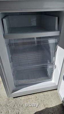 Comfee' Freestanding Fridge Freezer 174l With Reversible Door Hinge