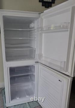 Essentials C55CW18 White 2-Door Top-Freezer Fridge Freezer 114/63L 208kWh