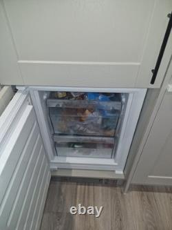 Hotpoint HTC18D011A1 268l Low Frost Integrated Fridge Freezer 7030, E (10944)