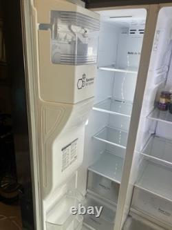 LG American Fridge Freezer with Ice Maker and Filtered Water