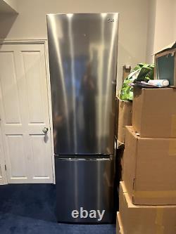 LG GBB62PZGFN Freestanding 70/30 Fridge Freezer, Shiny Steel Used