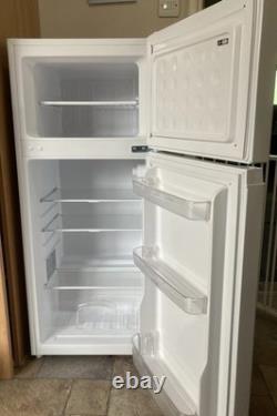 LOGIK L50TW23 80/20 Fridge Freezer White Excellent Condition