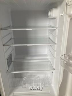 LOGIK L50TW23 80/20 Fridge Freezer White Excellent Condition