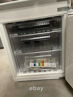 Neff K8524x8gb Built In 7030 Fridge/freezer E1687