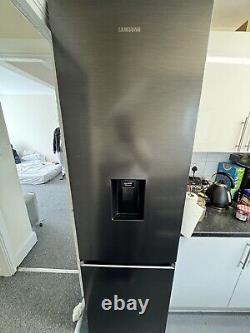 SAMSUNG Series 6 SpaceMax RB38T636DB1/EU Smart 70/30 Fridge Freezer