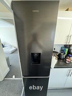 SAMSUNG Series 6 SpaceMax RB38T636DB1/EU Smart 70/30 Fridge Freezer