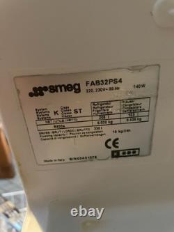 Smeg FAB32 60/40 split fridge freezer Fridge door shelves