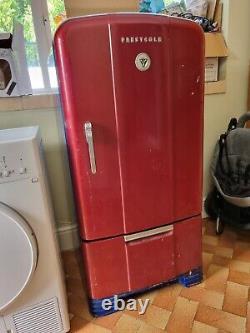 Vintage retro prestcold 1957 fridge ice box fridge freezer full size