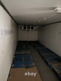 Walk-In Cold Room/Freezer Commercial Refrigeration Unit with Panels, Fans, Door