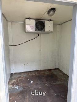 Walk-In Cold Room/Freezer Commercial Refrigeration Unit with Panels, Fans, Door