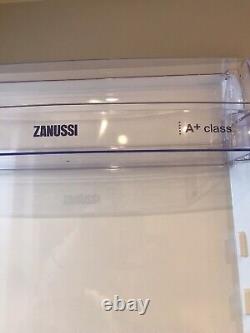 ZANUSSI INTEGRATED 70/30 SPLIT FRIDGE FREEZER ZBBW8441SV A+ energy rating