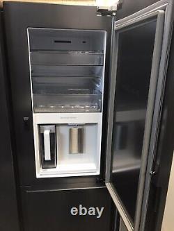 Centre de boissons de la série 9 de SAMSUNG RH69B8931B1/EU Réfrigérateur-congélateur de style américain