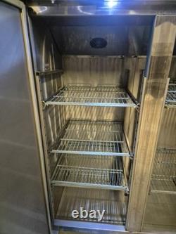 Congélateur commercial double porte Adexa F800S pour restauration et cuisine professionnelle, en état de fonctionnement