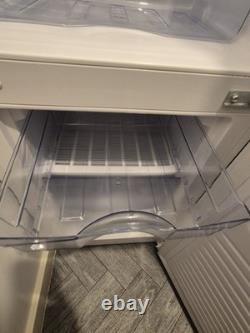 Étagères de porte de petit réfrigérateur congélateur Beko