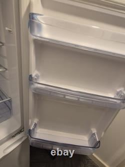 Étagères de porte de petit réfrigérateur congélateur Beko