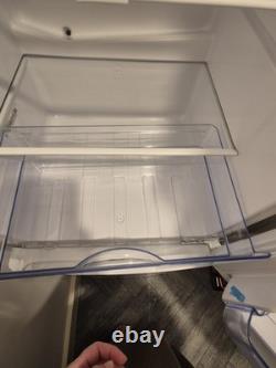 Étagères de porte de petit réfrigérateur congélateur Beko