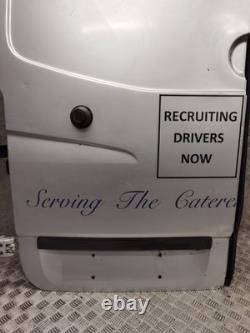 Porte de réfrigérateur-congélateur arrière nue en gris pour Mercedes Sprinter W906 2015