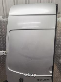 Porte de réfrigérateur-congélateur arrière nue en gris pour Mercedes Sprinter W906 2015