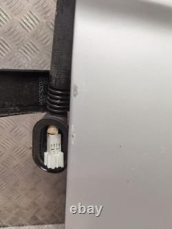 Porte de réfrigérateur-congélateur arrière nue en gris pour Mercedes Sprinter W906 2015