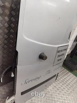 Porte de réfrigérateur-congélateur arrière nue en gris pour Mercedes Sprinter W906 2015