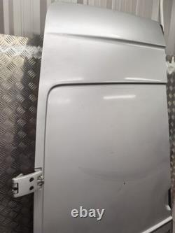 Porte de réfrigérateur-congélateur arrière nue en gris pour Mercedes Sprinter W906 2015