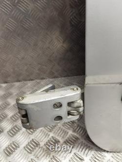 Porte de réfrigérateur-congélateur arrière nue en gris pour Mercedes Sprinter W906 2015