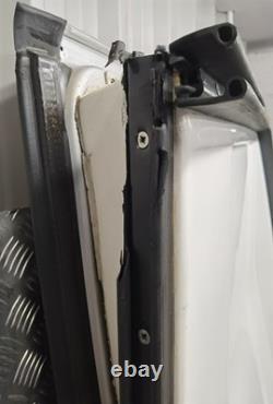 Porte de réfrigérateur-congélateur arrière nue en gris pour Mercedes Sprinter W906 2015