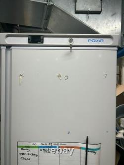 Réfrigérateur à porte pleine à poser Polar CD613 600 L avec 1 compartiment congélateur et porte simple pleine