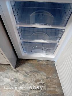 Réfrigérateur-congélateur IceKing IK8951EW tout neuf avec garantie (non déballé) M30 7BJ