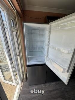 Réfrigérateur-congélateur LG pose libre, congélateur en bas, sans givre, 330 L, argenté, 2 portes