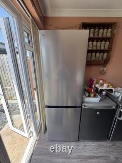 Réfrigérateur-congélateur LG pose libre, congélateur en bas, sans givre, 330 L, argenté, 2 portes