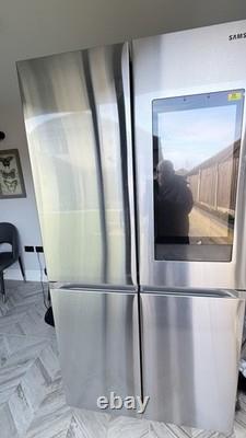Réfrigérateur-congélateur Samsung RF65A977FSR de style américain Family Hub