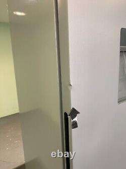 Réfrigérateur congélateur à bonbons 2 portes 60/40 262 L Distributeur d'eau Argent CCT3L517FWSK