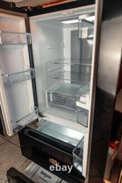Réfrigérateur-congélateur à portes françaises Kaiser Empire capacité de 506 L, distributeur de glace et d'eau.
