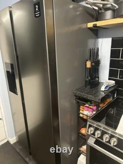 Réfrigérateur-congélateur américain sans plomberie et sans givre Hisense RS694N4TZE en inox