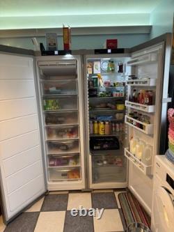 Réfrigérateur-congélateur indépendant en acier inoxydable LIEBHERR. Réfrigérateur-congélateur américain.