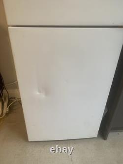 Réfrigérateur et congélateur Bosch, KGN27NWFAG. Bosses sur la porte du congélateur.