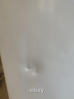 Réfrigérateur et congélateur Bosch, KGN27NWFAG. Bosses sur la porte du congélateur.