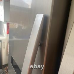 Réfrigérateur et congélateur Kenwood à deux portes avec distributeur d'eau argenté en bon état de fonctionnement