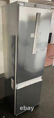Série 2 Bosch KIV87NSF0G Réfrigérateur Congélateur Intégré 70/30, Fixation de Porte Coulissante C123