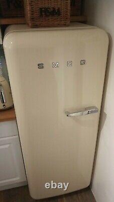 Smeg Fab28 Retro Réfrigérateur Congélateur Avec Porte À Main Gauche